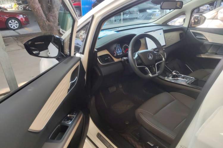 Used BYD Song MAX New Energy 2022 DM-i 105KM Flagship Model Driver Seat