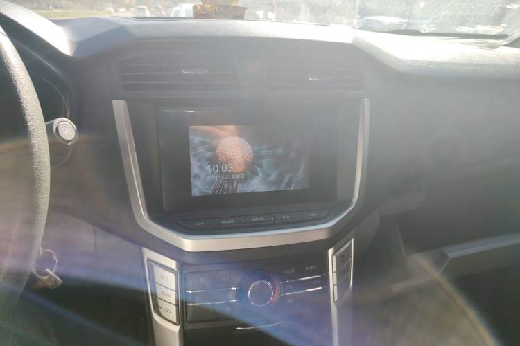 Used SAIC MAXUS T60 2017 2.0T Gasoline Automatic Two-Wheel Drive High-Ride Elite Standard Cabin