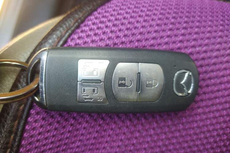 Used Mazda 8 2015 2.5L Flagship Edition Vehicle Key