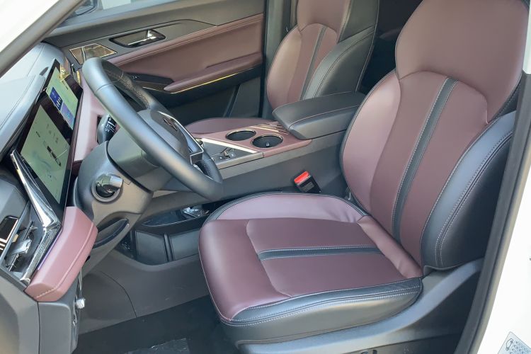 Used SOL X8 PLUS 2023 1.5 TGDI DCT Smart Edition 7-Seater