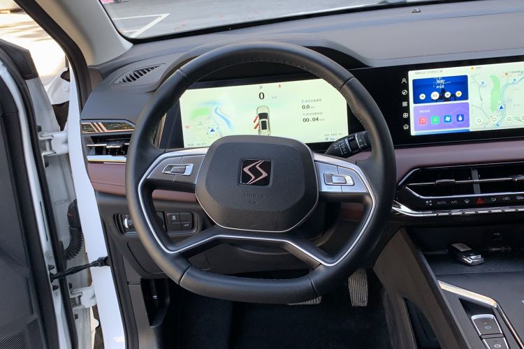 Used SOL X8 PLUS 2023 1.5 TGDI DCT Smart Edition 7-Seater