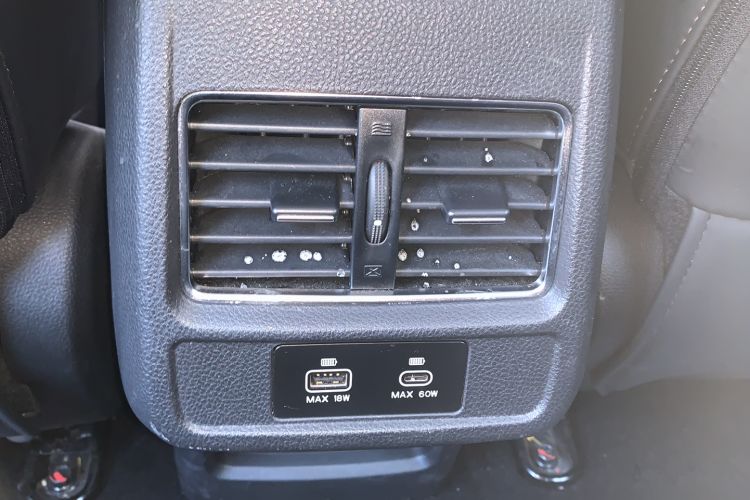 Used SOL X8 PLUS 2023 1.5 TGDI DCT Smart Edition 7-Seater