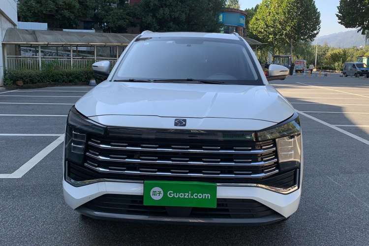 Used SOL X8 PLUS 2023 1.5 TGDI DCT Smart Edition 7-Seater