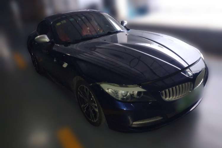 Used BMW Z4 2009 sDrive23i Leading Model Front Right 45 Deg