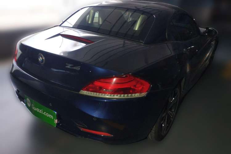 Used BMW Z4 2009 sDrive23i Leading Model Rear Right 45 Deg