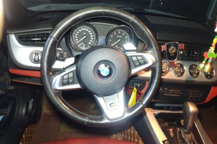 Used BMW Z4 2009 sDrive23i Leading Model Steering Wheel