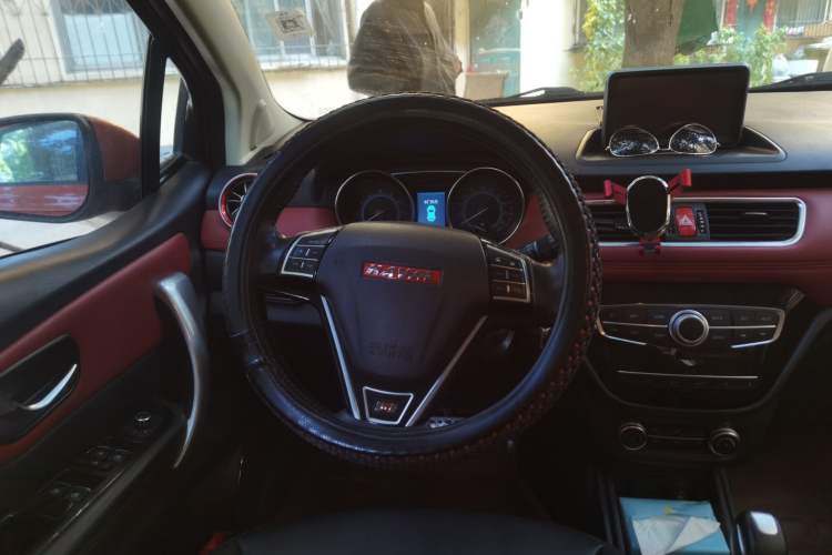 Used Haval H1 2015 1.5L AMT Luxury Model
