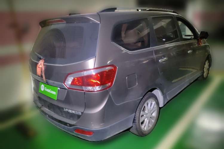 Used Baojun 730 2014 1.5L manual Comfort version 7 seats
