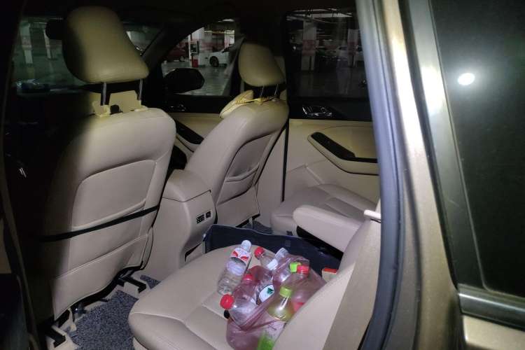 Used Baojun 730 2014 1.5L manual Comfort version 7 seats
