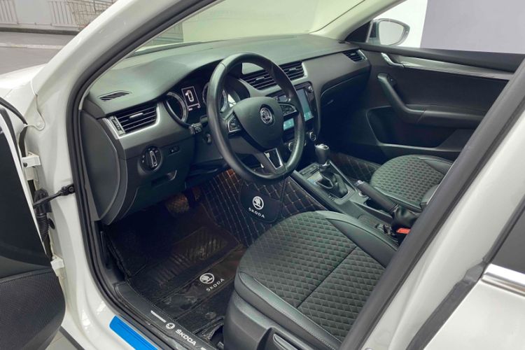 Used Skoda Octavia 2018 Station Wagon TSI230 DSG Luxury Edition
