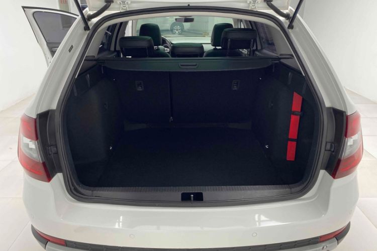 Used Skoda Octavia 2018 Station Wagon TSI230 DSG Luxury Edition
