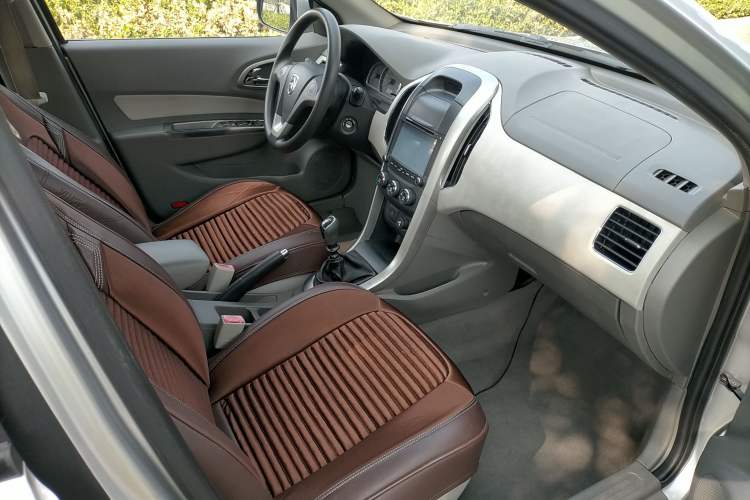 Used Baojun 630 2012 1.5L DVVT manual comfort version
