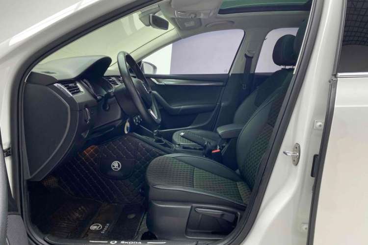 Used Skoda Octavia 2018 Station Wagon TSI230 DSG Luxury Edition
