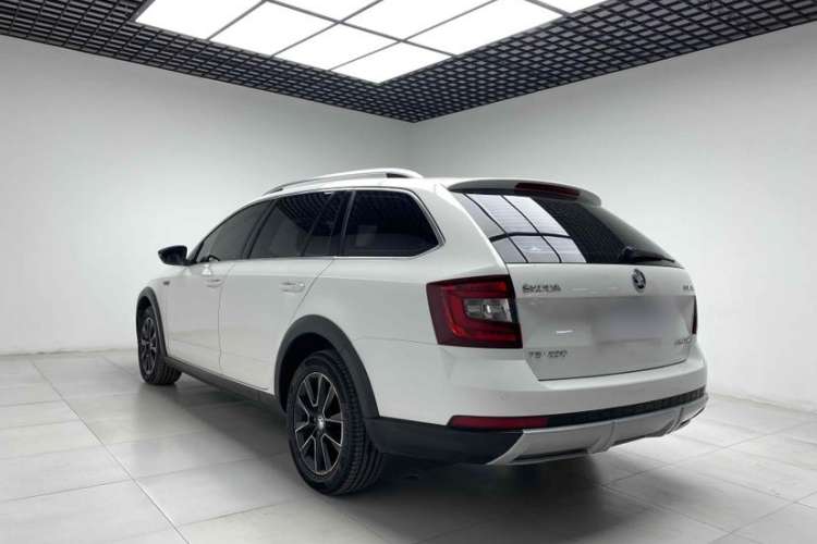 Used Skoda Octavia 2018 Station Wagon TSI230 DSG Luxury Edition
