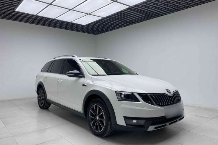 Used Skoda Octavia 2018 Station Wagon TSI230 DSG Luxury Edition
