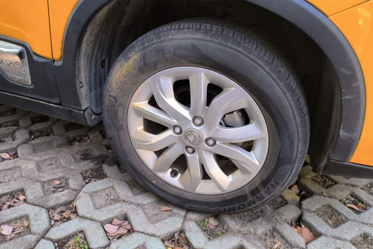 Used Dongfeng Aeolus AX4 2017 1.6L Manual Comfort Model
