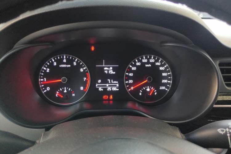 Used Kia KX Cross 2017 1.4L MT GLS
