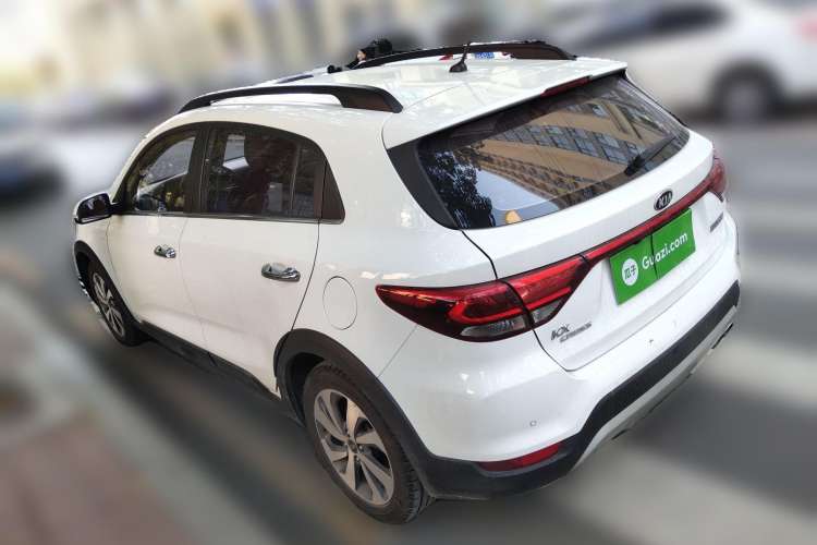 Used Kia KX Cross 2017 1.4L MT GLS
