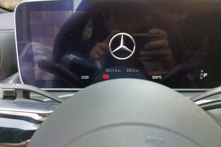 Used Mercedes-Benz C-Class New Energy 2023 Facelift C 350 eL Odometer Close Up