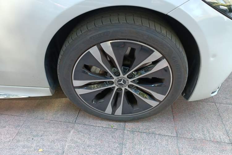 Used Mercedes-Benz C-Class New Energy 2023 Facelift C 350 eL Right Front Wheel Hub