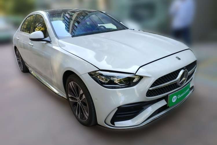 Used Mercedes-Benz C-Class New Energy 2023 Facelift C 350 eL Front Right 45 Deg