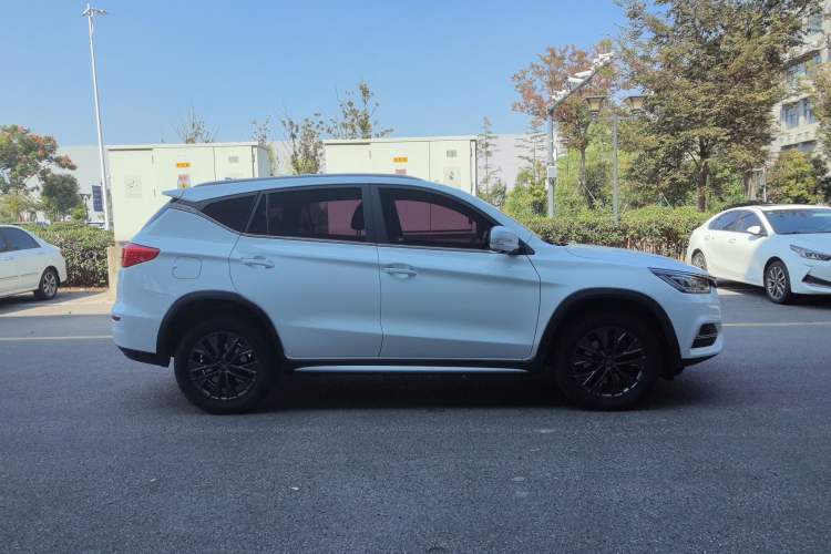 Used BYD Song New Energy 2019 Song DM 1.5TID Smart Connect Dynamic Model
