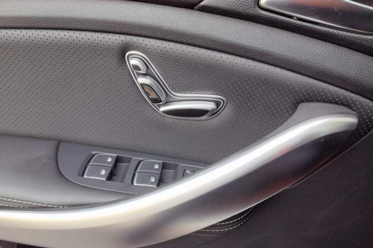 Used BYD Song New Energy 2019 Song DM 1.5TID Smart Connect Dynamic Model
