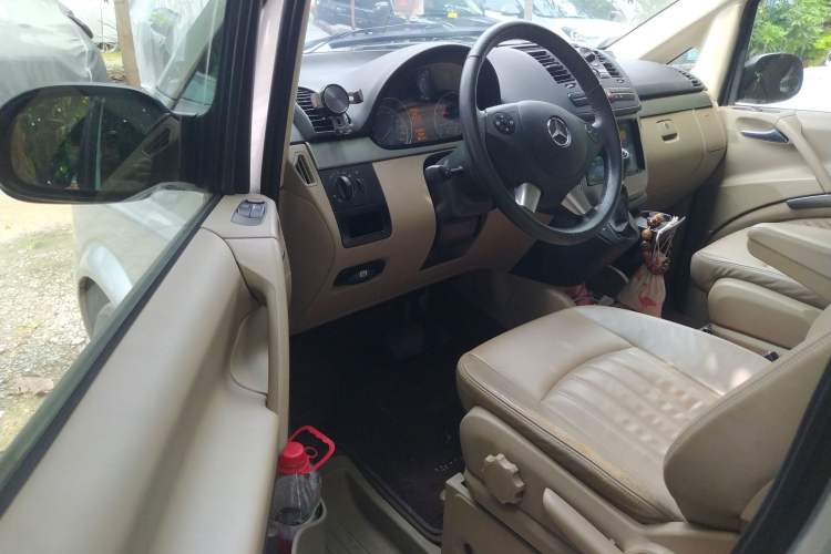 Used Mercedes-Benz Viano 2010 2.5L Luxury Edition Driver Seat