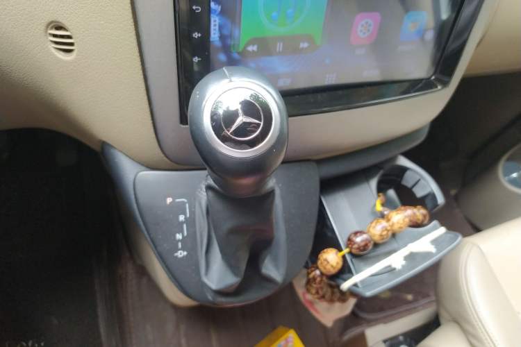 Used Mercedes-Benz Viano 2010 2.5L Luxury Edition Gear Lever
