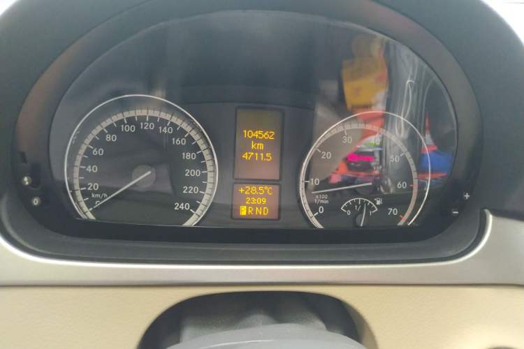 Used Mercedes-Benz Viano 2010 2.5L Luxury Edition Instrument Cluster