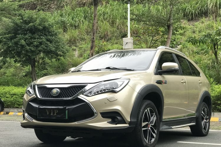 Used BYD Tang New Energy 2015 2.0T Four-Wheel-Drive Flagship Model