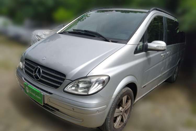 Used Mercedes-Benz Viano 2010 2.5L Luxury Edition