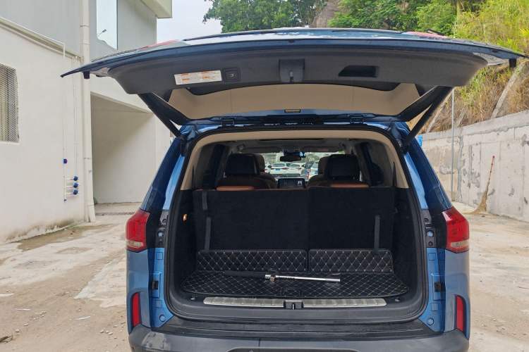 Used SAIC MAXUS D90 2017 2.0T Automatic All-Wheel Drive Polaris