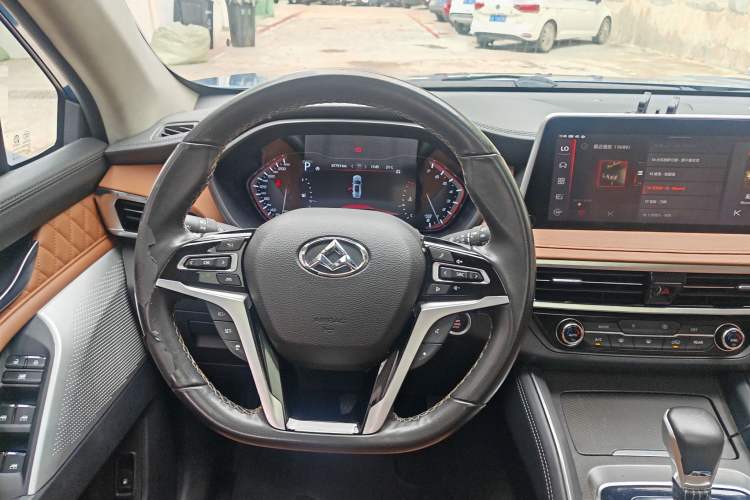 Used SAIC MAXUS D90 2017 2.0T Automatic All-Wheel Drive Polaris