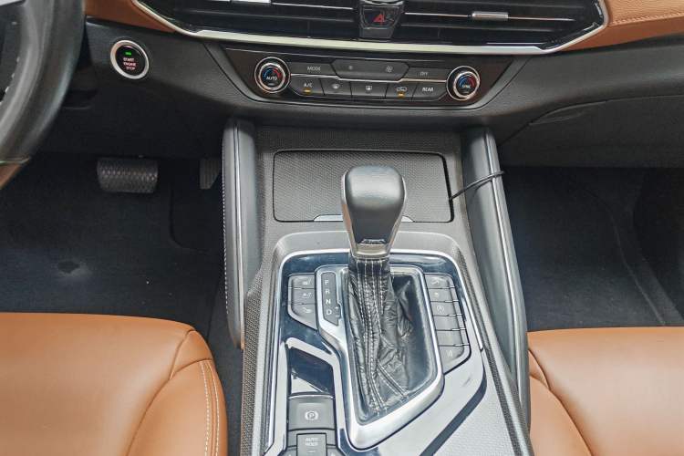 Used SAIC MAXUS D90 2017 2.0T Automatic All-Wheel Drive Polaris