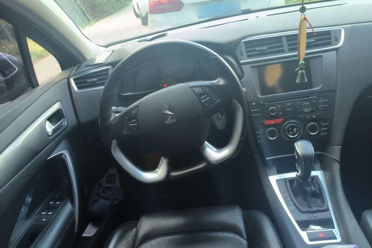 Used DS 5LS 2014 1.6T Elegant Version THP160
