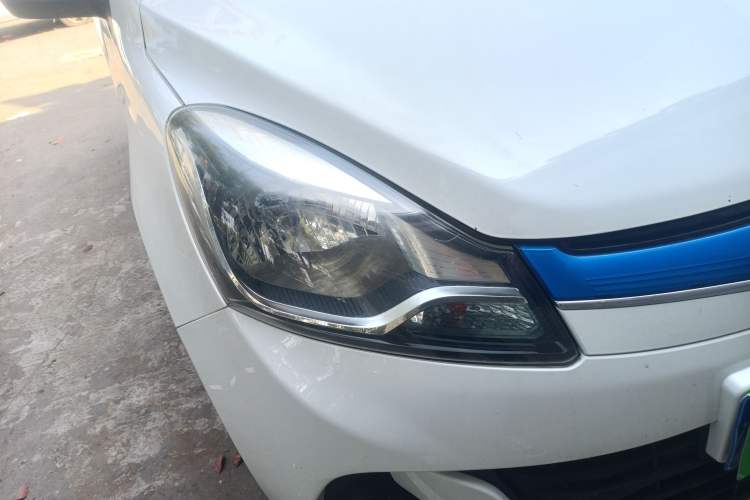 Used CHANGAN Benni EV 2017 Pure Electric 180 km Fashion Model
