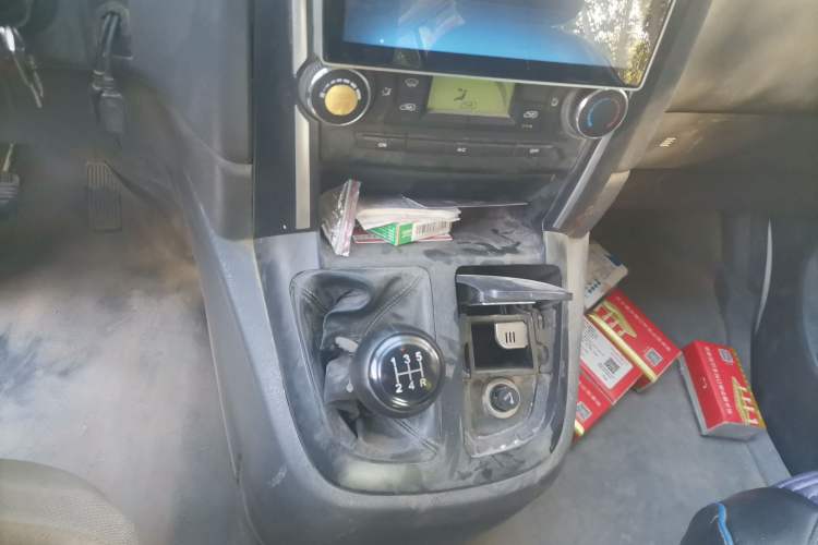 Used Jinbei Express 2017 2.0L Standard Version V19
