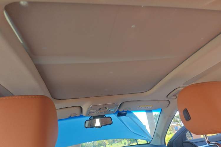 Used Geely Auto Emgrand GT 2015 1.8T Flagship Model Headliner