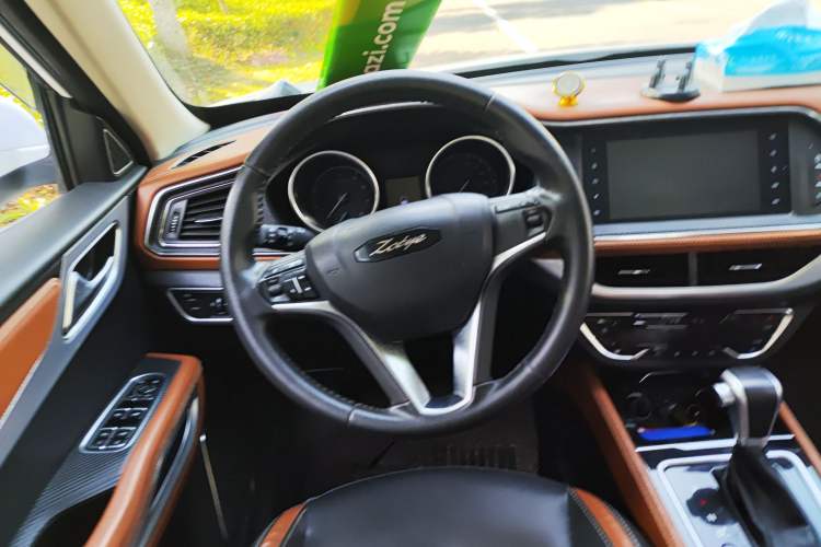 Used Zotye T300 2017 1.5T CVT Luxury Model
