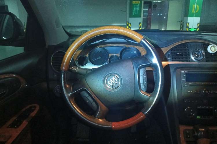 Used Buick Enclave 2010 3.6L Flagship Edition