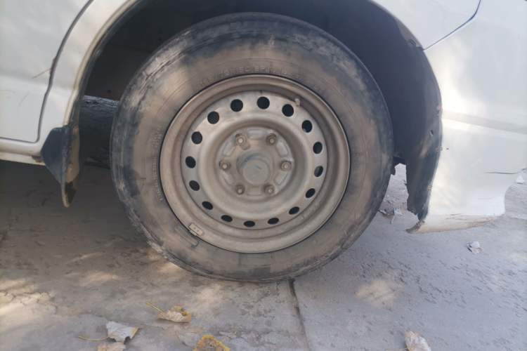 Used Jinbei Express 2017 2.0L Standard Version V19
