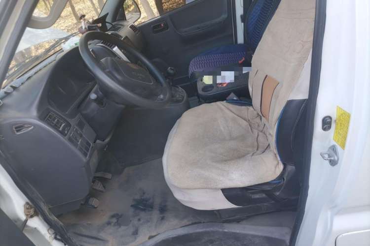 Used Jinbei Express 2017 2.0L Standard Version V19

