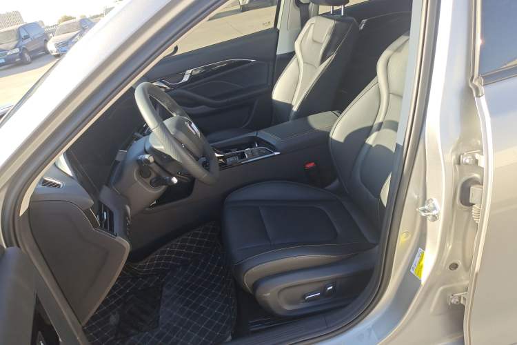 Used Bestune B70 2022 Third Generation 1.5T Automatic Premium Edition
