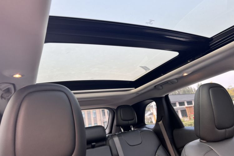 Used Jeep Cherokee 2019 2.0T Two-Wheel Drive Smart Enjoyment Version China VI