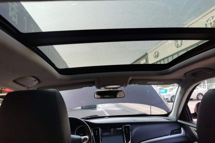 Used Zotye SR7 2016 1.5T CVT Cube Heart Edition China V Standard
