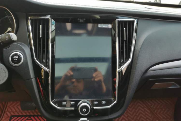 Used Zotye SR7 2016 1.5T CVT Cube Heart Edition China V Standard
