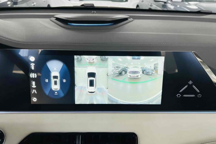 Used SOL X8 PLUS 2023 1.5 TGDI DCT ZhiShang Edition 6 Seats