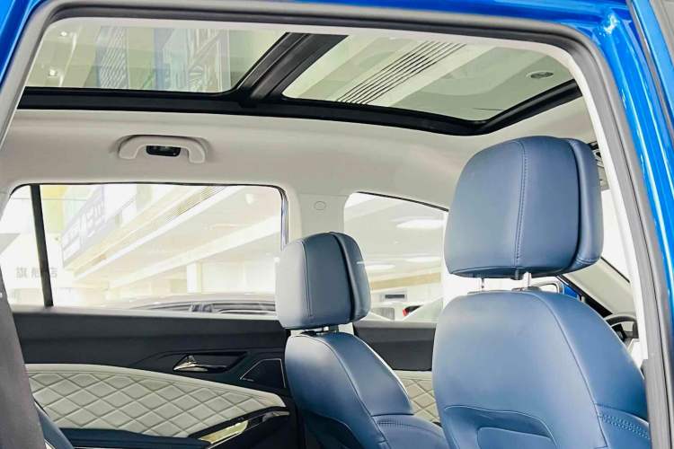 Used SOL X8 PLUS 2023 1.5 TGDI DCT ZhiShang Edition 6 Seats