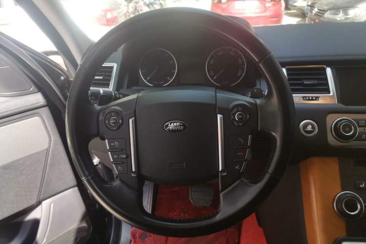 Used Land Rover Range Sport 2013 5.0 NA V8 HSE Interior 6
